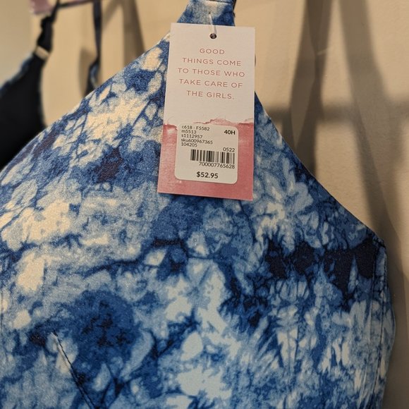 Bra - 40H Cacique Lightly Lined No Wire Back smoothing- NWT - Picture 3 of 6